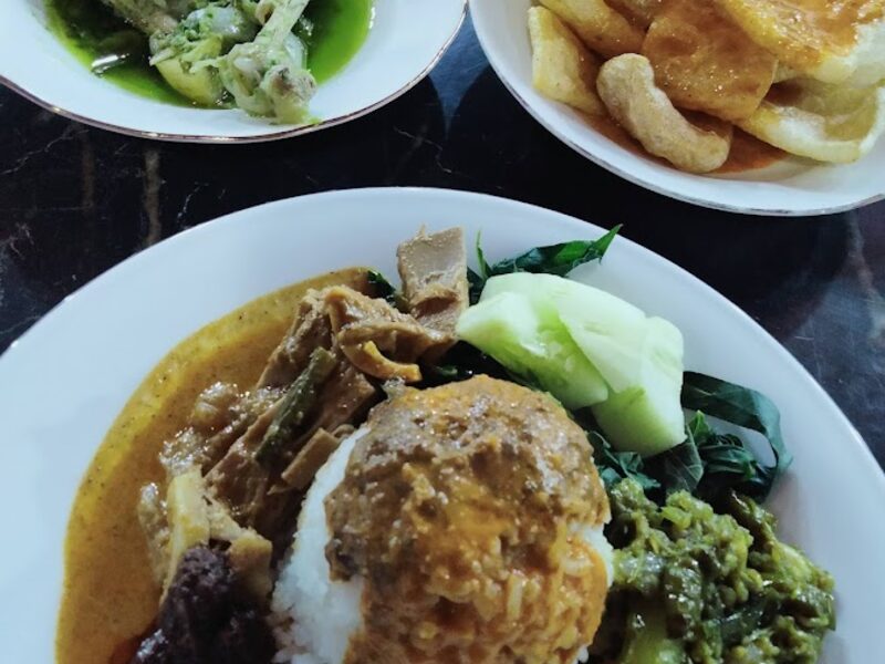 Hidangan khas Padang Mande Elok