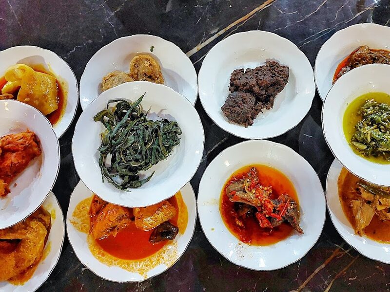 Hidangan khas Padang Mande Elok