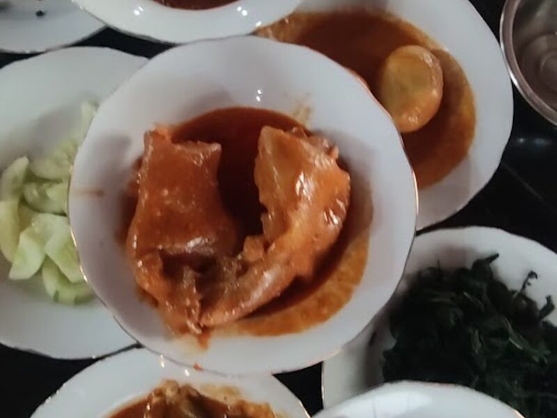 Hidangan khas Padang Mande Elok