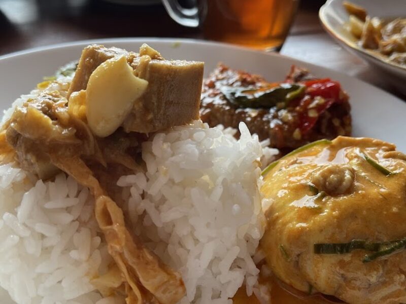Hidangan khas Padang Mande Elok